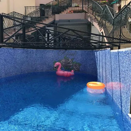 Rozali * Altın Kumlar